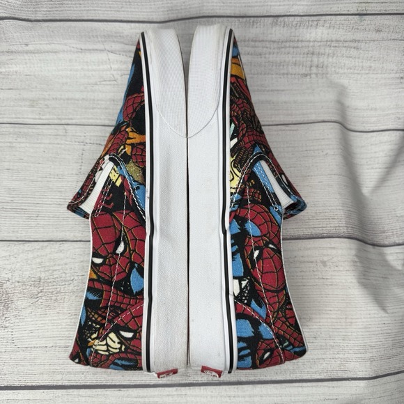 Vans x Marvel Classic Slip On Spider Man Sneakers Slip On‎ Men's Size 8 W 9.5 - Picture 5 of 7